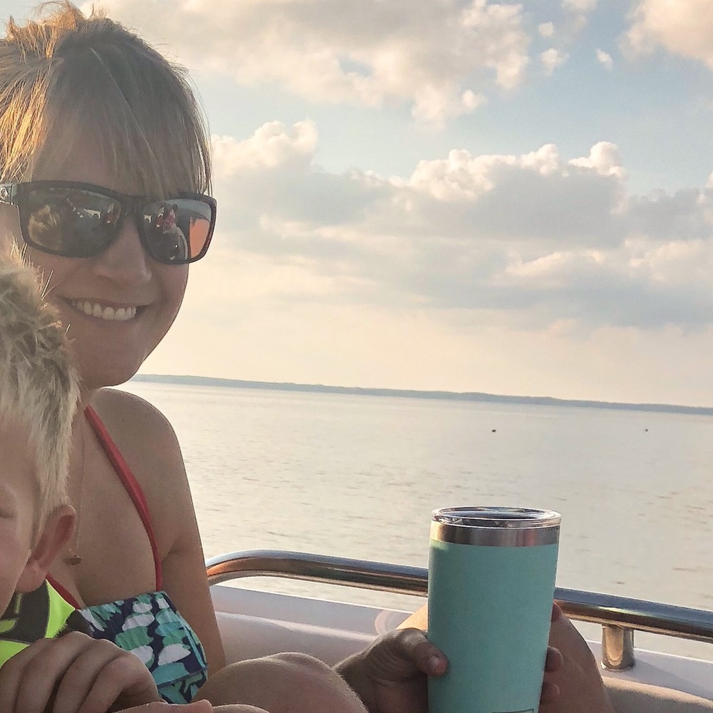 Meet your Posher, Lisa